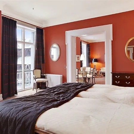 Royal Hotel